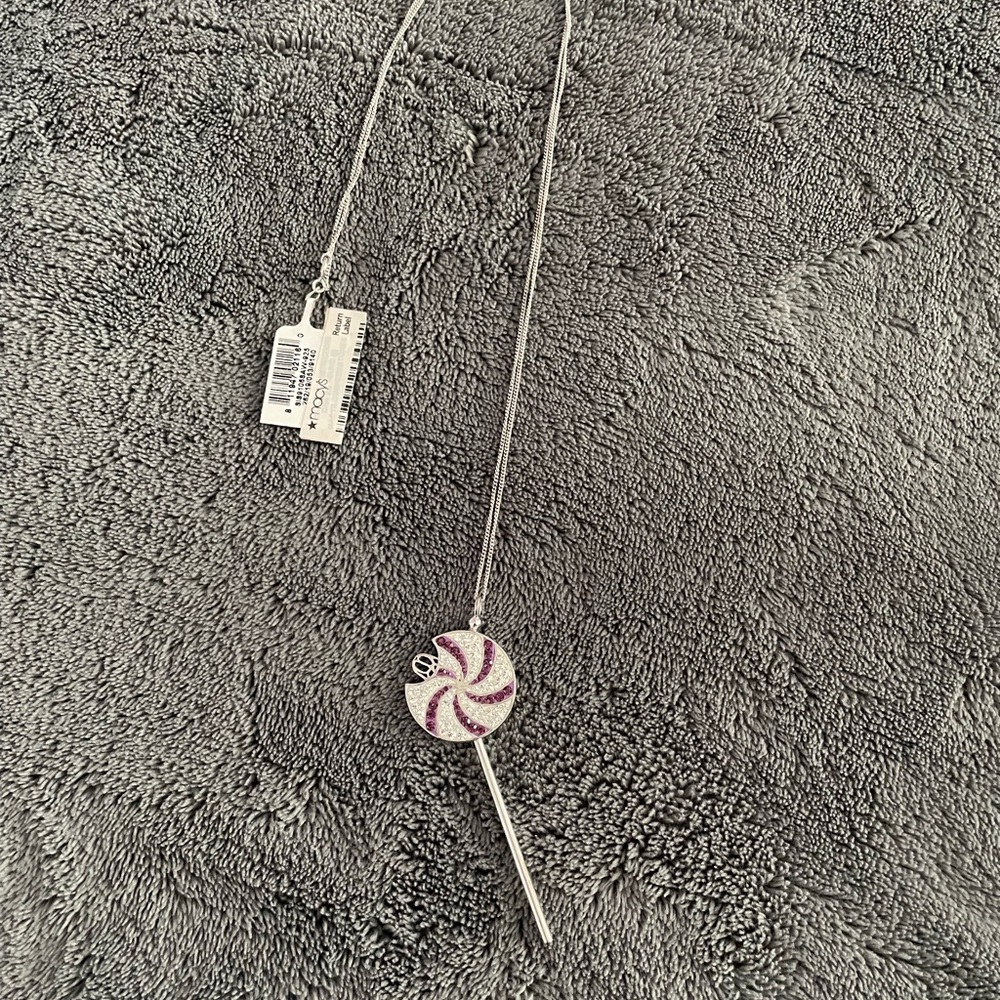 Necklace - Picture 2 of 3